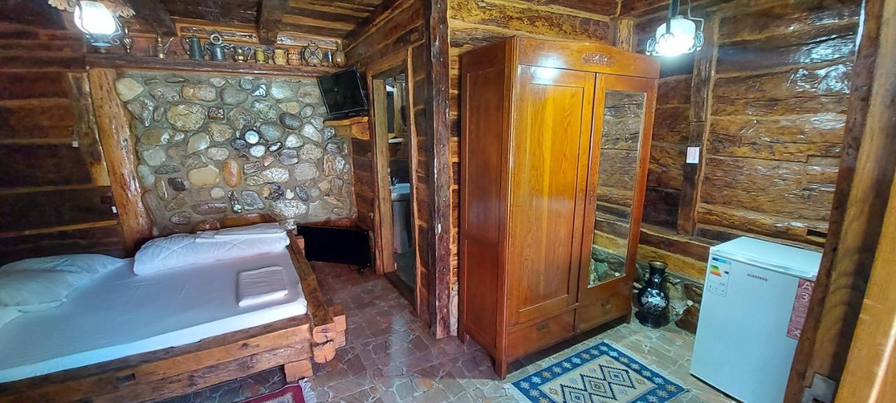 Satul Traditional Runcu (Gorj) Exterior foto
