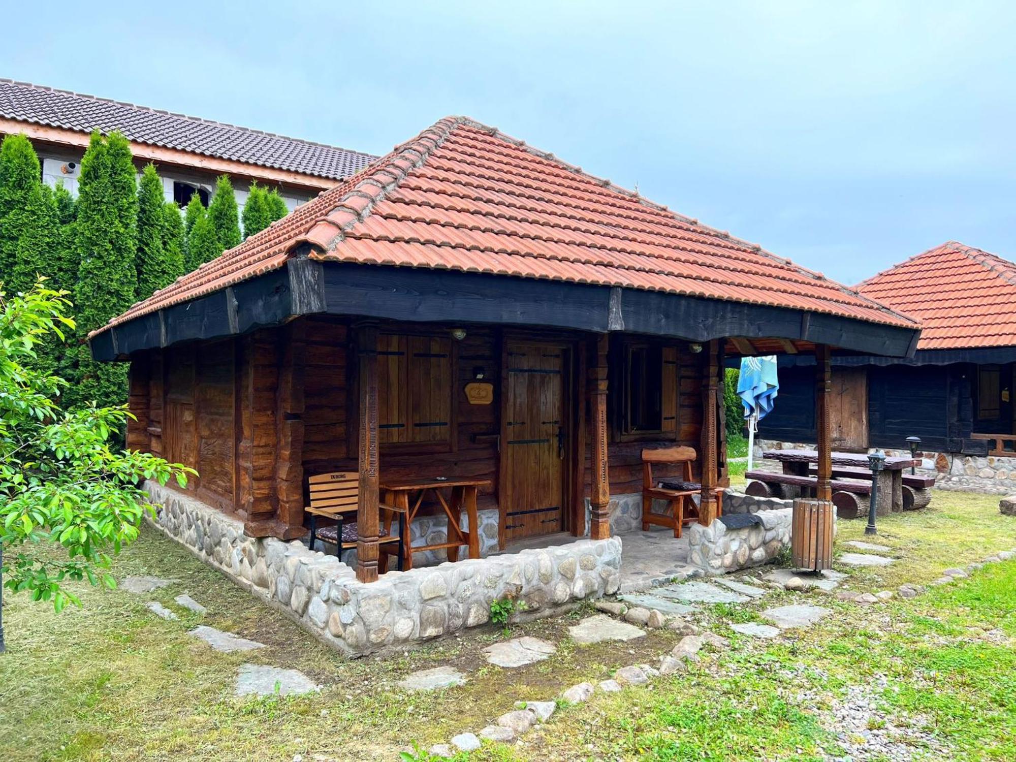 Satul Traditional Runcu (Gorj) Quarto foto
